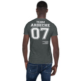 TEAM Ardèche 07 #  - T-shirt Standard - Ici & Là - T-shirts & Souvenirs de chez toi