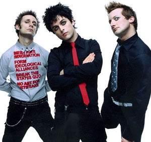 Billie Joe Armstrong de Green Day Nouvelle Guitare Signature chez Gibson pour recréer l'une de ses guitares préférées.