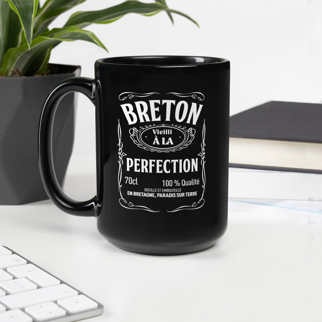 Mug Bretagne noir dos - Breton vieilli à la perfection