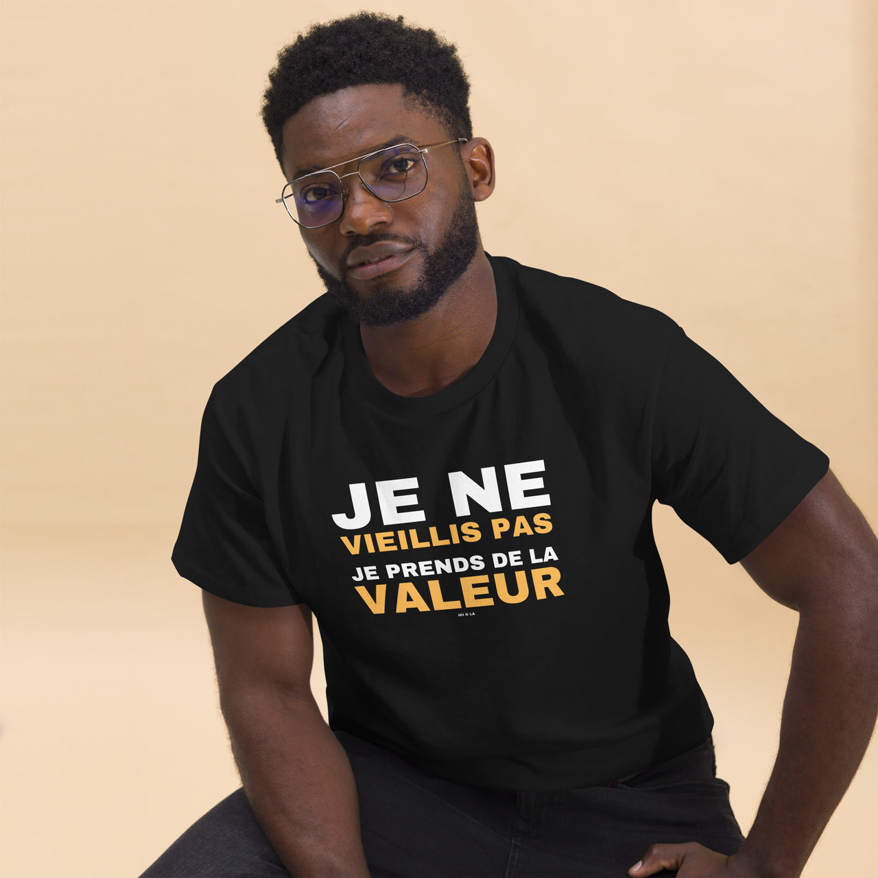 T-shirt classique bleu marine - Je ne vieillis pas je prends de la valeur