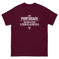 Thumbnail for T-shirt Portugal bleu marine - Un Portugais ne vieillit pas, il prend de la bouteille