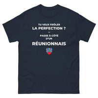 Thumbnail for T-shirt Réunionnais bordeaux face - Frôler la perfection