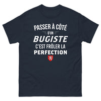 Thumbnail for T-shirt Bugey bleu marine dos - Frôler la perfection avec humour