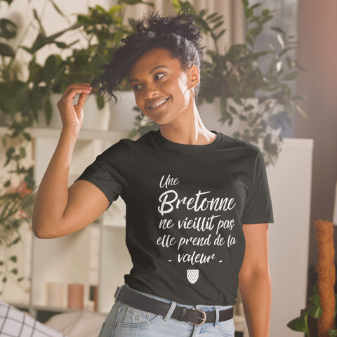 T-shirt cadeau humour femme - une Bretonne ne vieillit pas