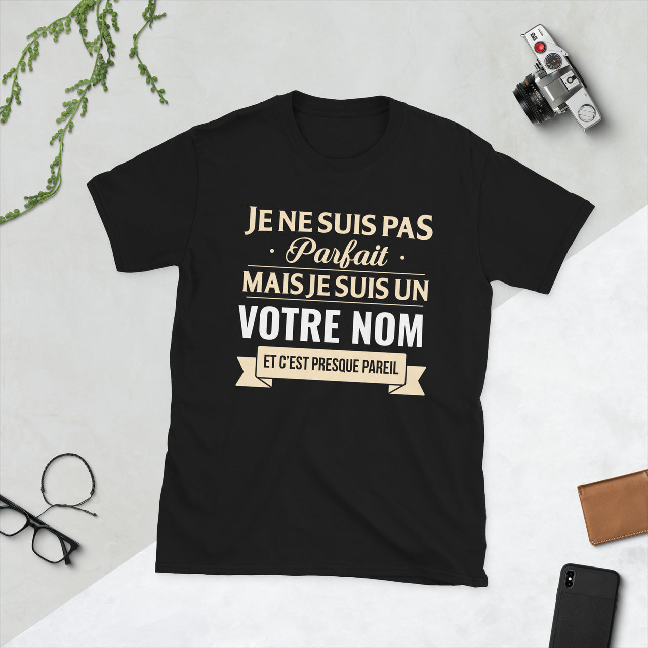 T-shirt personnalisé noir - Votre nom de famille en fierté