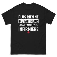 Thumbnail for T-shirt Infirmière noir face - Rien ne me fait peur, ma femme est infirmière