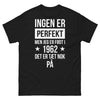 T-shirt Norvège noir - Ingen er perfekt, men jeg er født i 1962