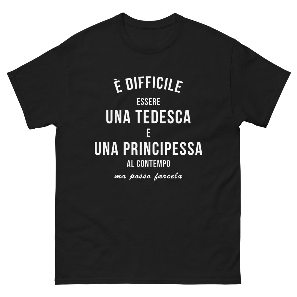 T-shirt Principessa Tedesca noir - défi élégant entre origines et style