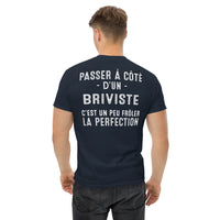 Thumbnail for T-shirt marine Briviste, design fierté Brive-la-Gaillarde, vu de dos