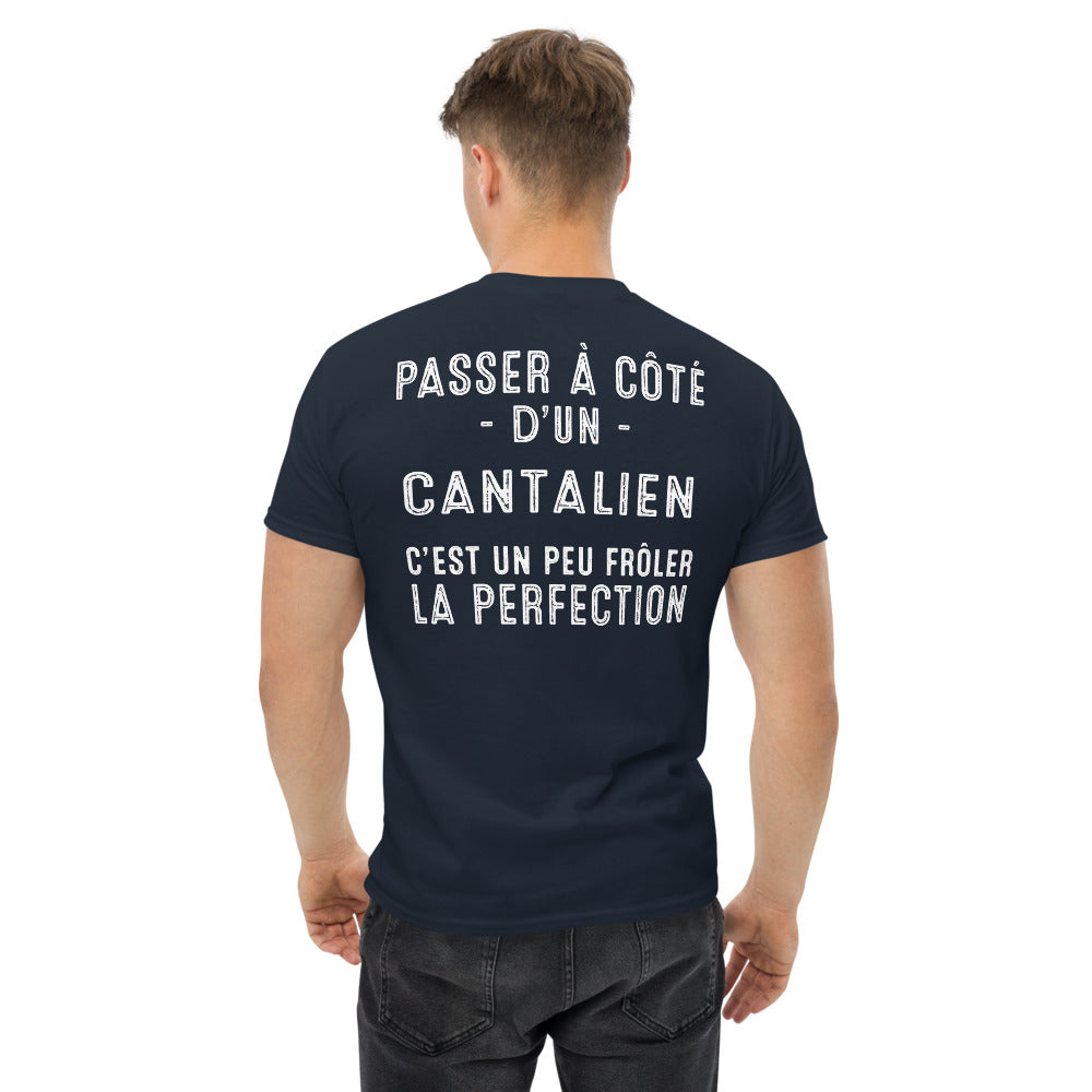 T-shirt marine Cantalien avec texte Frôler la perfection, vu de dos