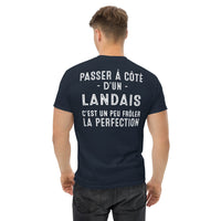 Thumbnail for T-shirt marine Landais avec texte Frôler la perfection, vu de dos
