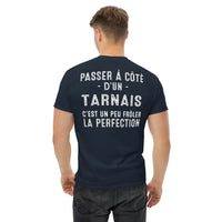 Thumbnail for T-shirt marine Tarnais avec texte Frôler la perfection, vu de dos