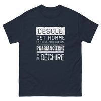 Thumbnail for T-shirt humoristique marine - Désolé, cet homme est déjà pris par une pharmacienne déchirée