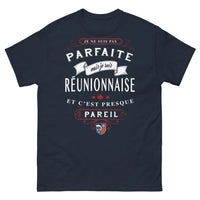 Thumbnail for T-shirt Réunion marine - Je ne suis pas parfaite, mais je suis Réunionnaise