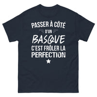 Thumbnail for T-shirt Basque marine - Frôler la perfection avec humour