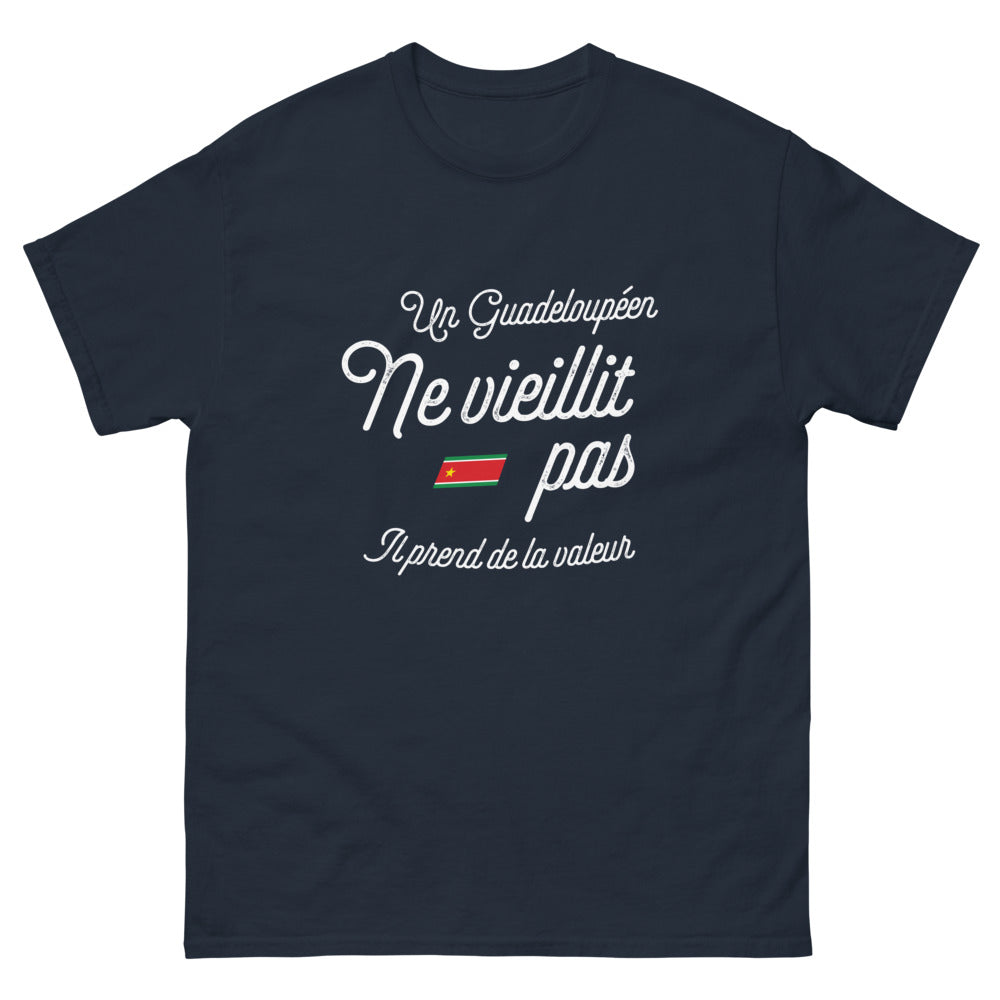 T-shirt Guadeloupe marine - Un Guadeloupéen prend de la valeur