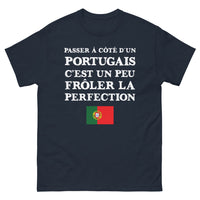 Thumbnail for T-shirt Portugal marine - Frôler la perfection avec humour