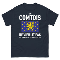 Thumbnail for T-shirt Comtois marine - Un Comtois ne vieillit pas, il prend de la bouteille