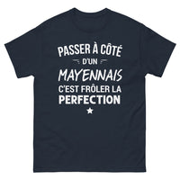 Thumbnail for T-shirt Mayenne marine - Passer à côté d'un Mayennais, c'est frôler la perfection