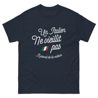 Thumbnail for T-shirt Italie bleu marine - Un Italien ne vieillit pas, il prend de la valeur