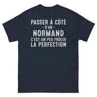 Thumbnail for T-shirt Normand marine - Frôler la perfection humoristique