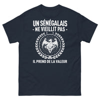 Thumbnail for T-shirt Sénégal marine - Un Sénégalais ne vieillit pas, il prend de la valeur