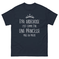 Thumbnail for T-shirt Ardèche marine - Être comme une Princesse, mais en Mieux