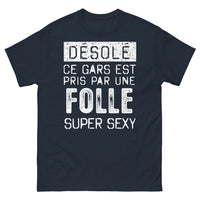 Thumbnail for T-shirt amour bleu marine - ce gars est pris par une folle super sexy