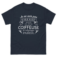 Thumbnail for T-shirt coiffeuse bleu marine - pas parfaite mais presque