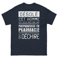 Thumbnail for T-shirt préparatrice en pharmacie marine - Désolé, cet homme est déjà pris