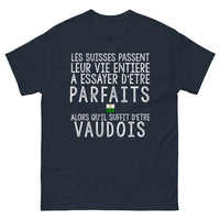 Thumbnail for T-shirt Vaudois bleu marine - Les Suisses veulent être parfaits, suffit d'être Vaudois