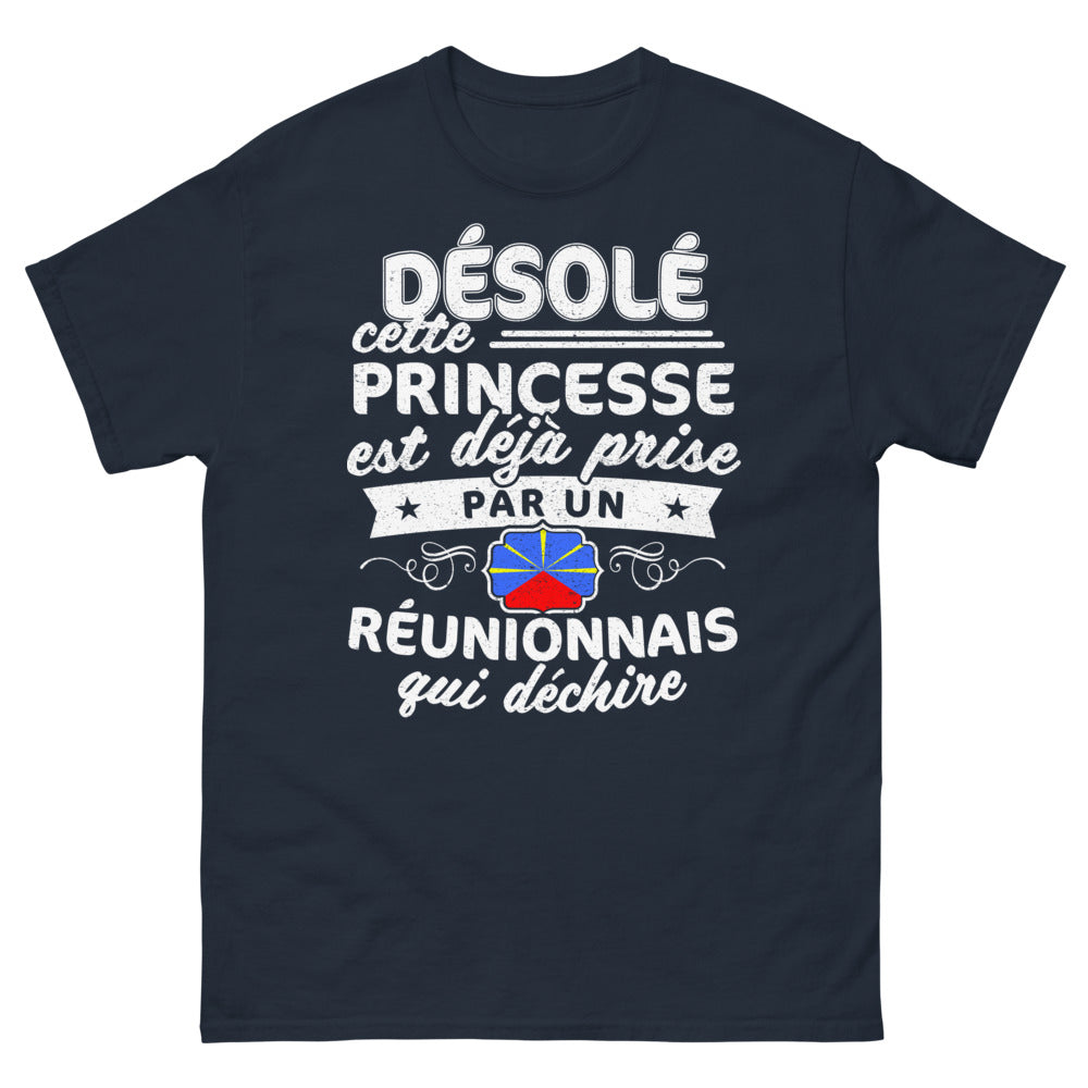 T-shirt Réunion bleu marine - Princesse déjà prise par un Réunionnais qui déchire