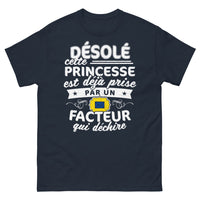 Thumbnail for T-shirt facteur bleu marine - Princesse déjà prise qui déchire