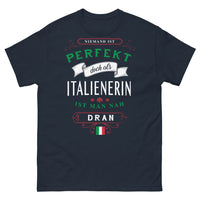 Thumbnail for T-shirt Italie marine - Niemand ist perfekt, aber als Italienerin kommt man nah ran