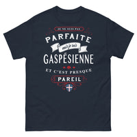 Thumbnail for T-shirt Gaspésie marine - Je ne suis pas parfaite, mais je suis Gaspésienne