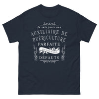 Thumbnail for T-shirt Auxiliaire de puériculture marine - Parfaite avec jolis défauts