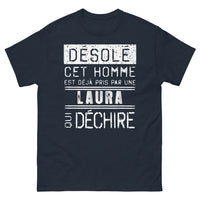 Thumbnail for T-shirt Laura marine - Désolé cet homme est déjà pris par une Laura qui déchire
