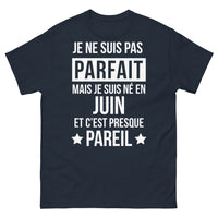 Thumbnail for T-shirt né en juin marine - clin d'œil irrésistible