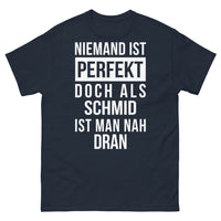 Thumbnail for T-shirt Schmid marine - Niemand ist Perfekt, aber als Schmid ist man nah dran