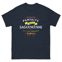 Thumbnail for T-shirt Saguenéenne marine - Je ne suis pas parfaite