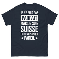 Thumbnail for T-shirt Suisse marine - Je ne suis pas parfait, mais je suis Suisse (presque pareil)