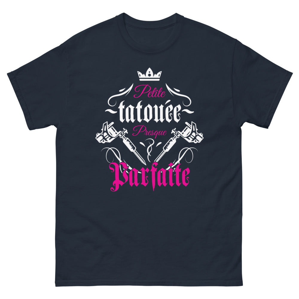 T-shirt Petite Tatouée – Presque parfaite marine - Petite Tatouée – Presque parfaite