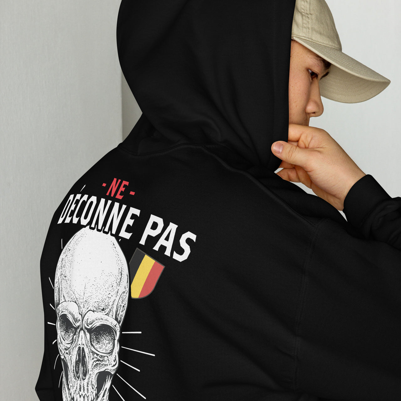 Sweat à capuche Belgique noir dos - Ne déconne pas avec les Belges