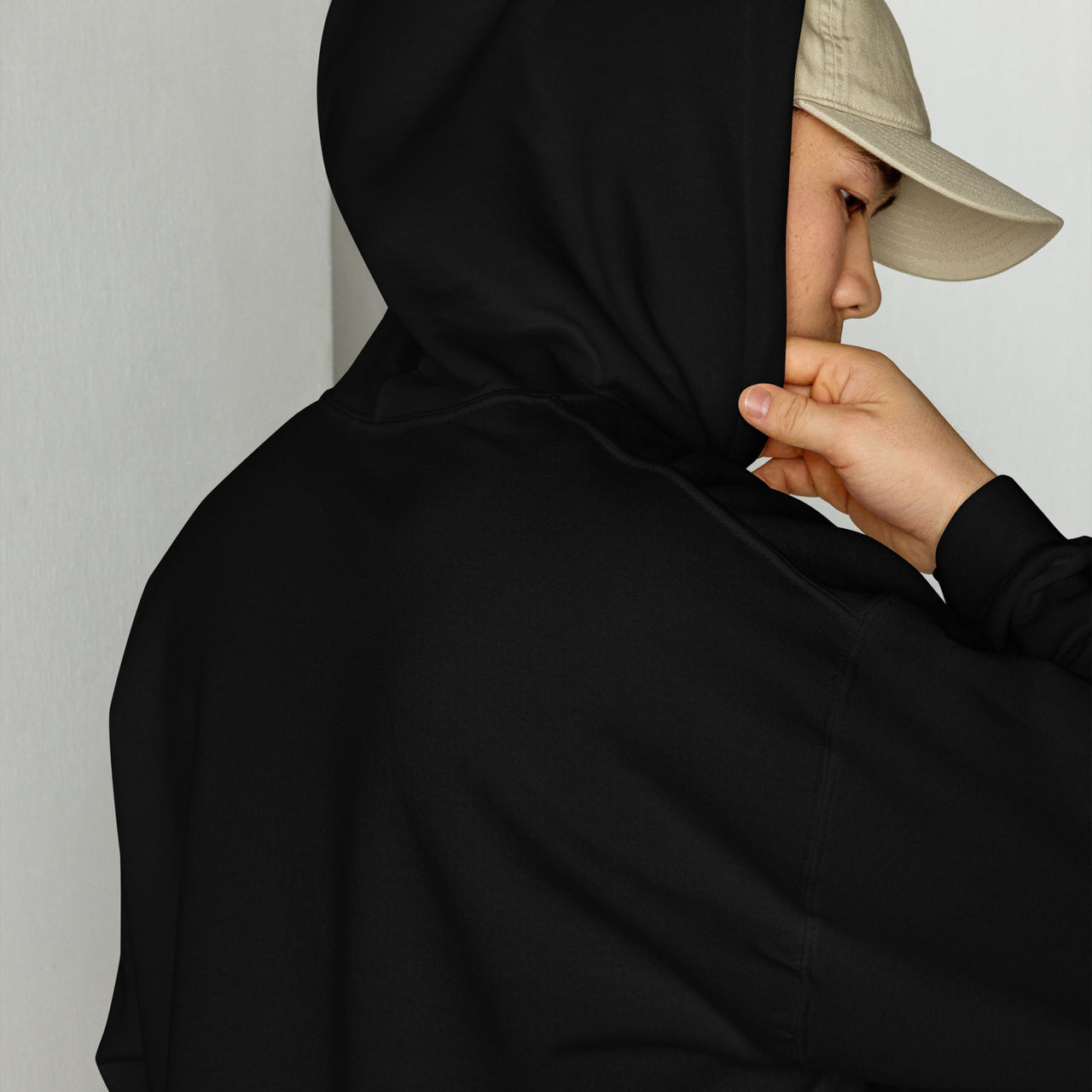 Sweat à capuche Bretagne bleu marine dos - Breizh Ma bro brodé