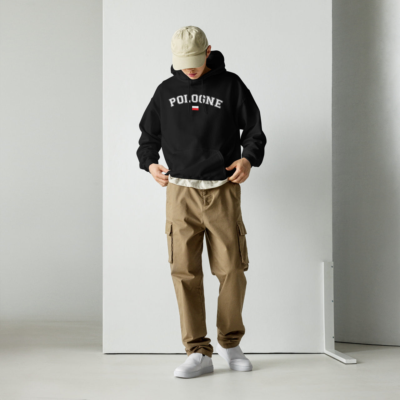 Sweat à capuche Pologne noir dos - Style universitaire vintage