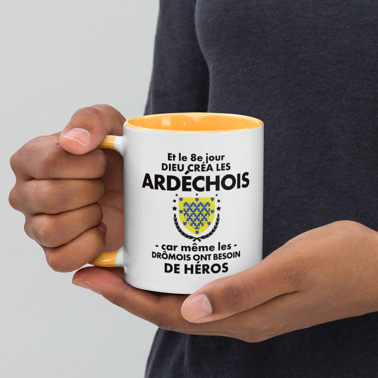 Mug Ardèche jaune doré dos - Les Ardéchois, héros du café