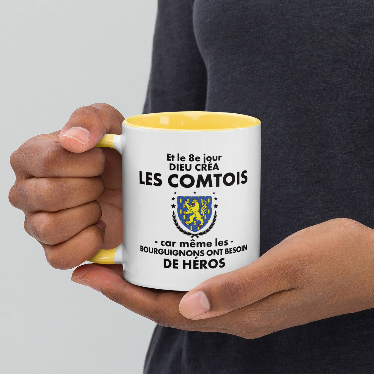 Mug Comtois noir - Le 8e jour pour les héros locaux