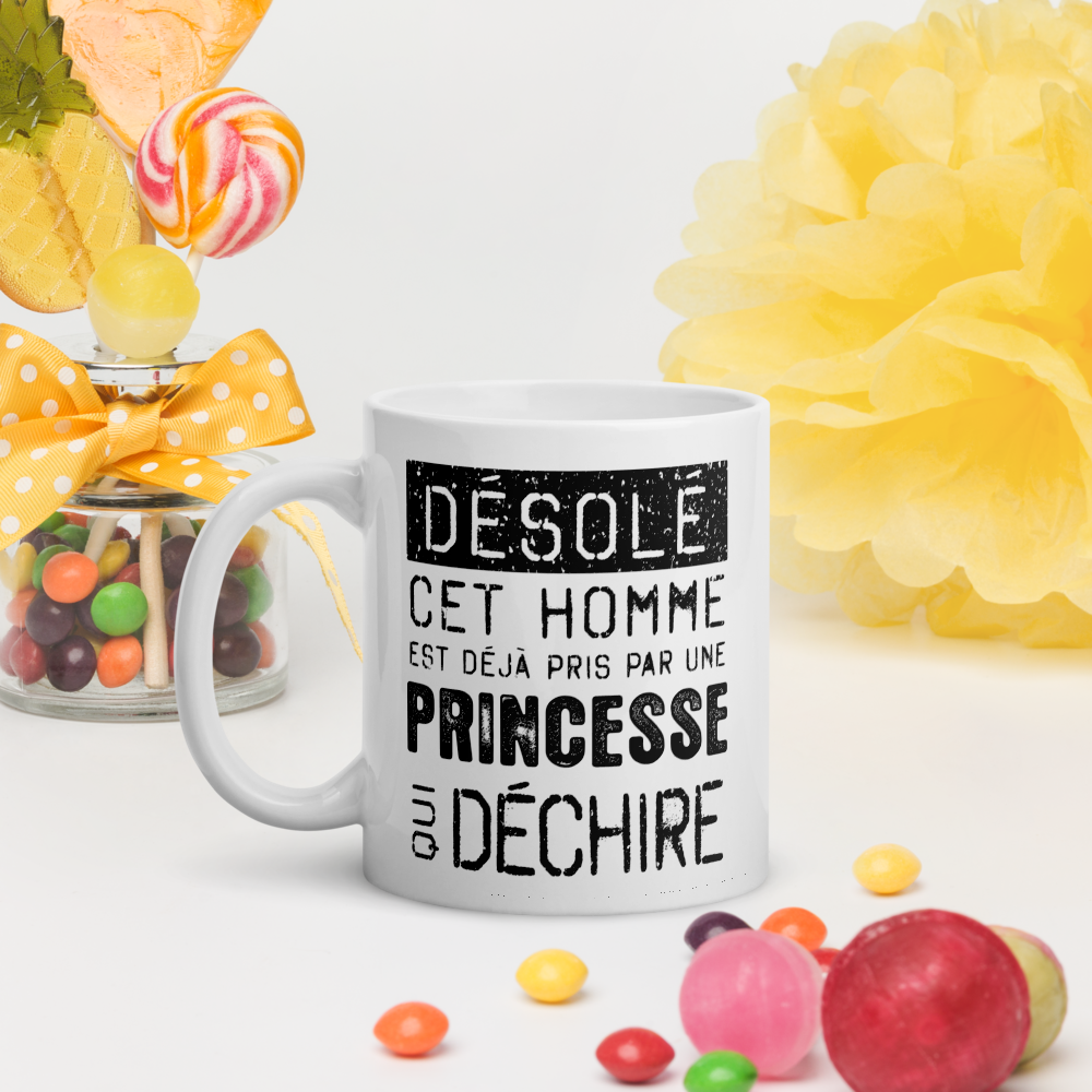 Mug Blanc Brillant Cadeau Saint Valentin pour homme : Désolé ce mec est pris par une Princesse