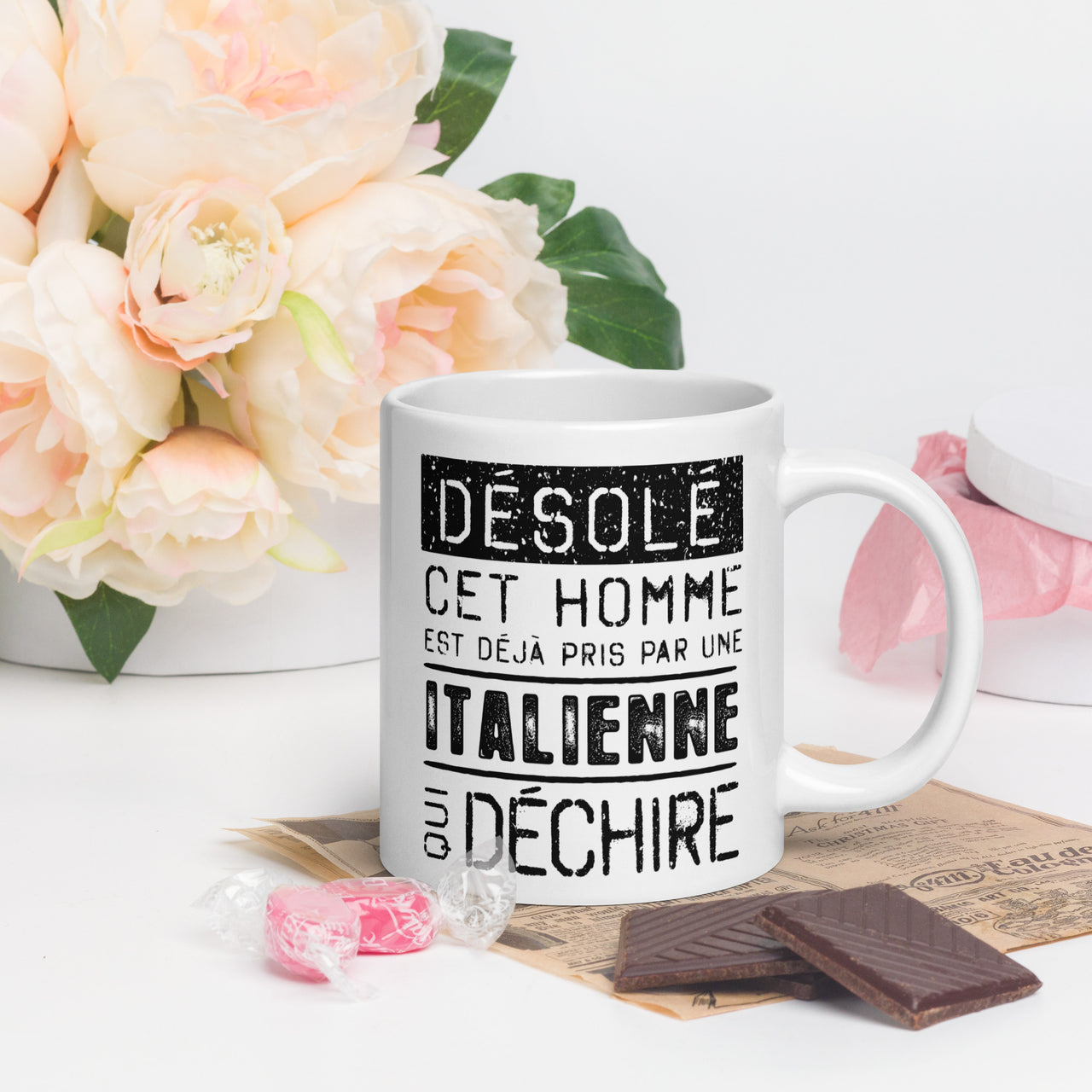 Mug Blanc Brillant Cadeau Saint Valentin : Désolé ce mec est pris par une Italienne