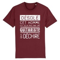 Thumbnail for Désolé cet homme est pris par une guitariste qui déchire - T-shirt coton bio 100 % - imprimé FR collection Guitare - Ici & Là - T-shirts & Souvenirs de chez toi